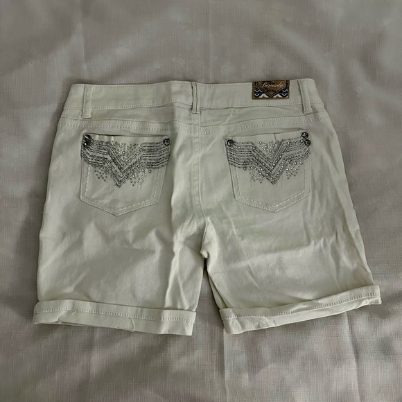 Apollo White Jean shorts BNWT - Picture 3 of 3